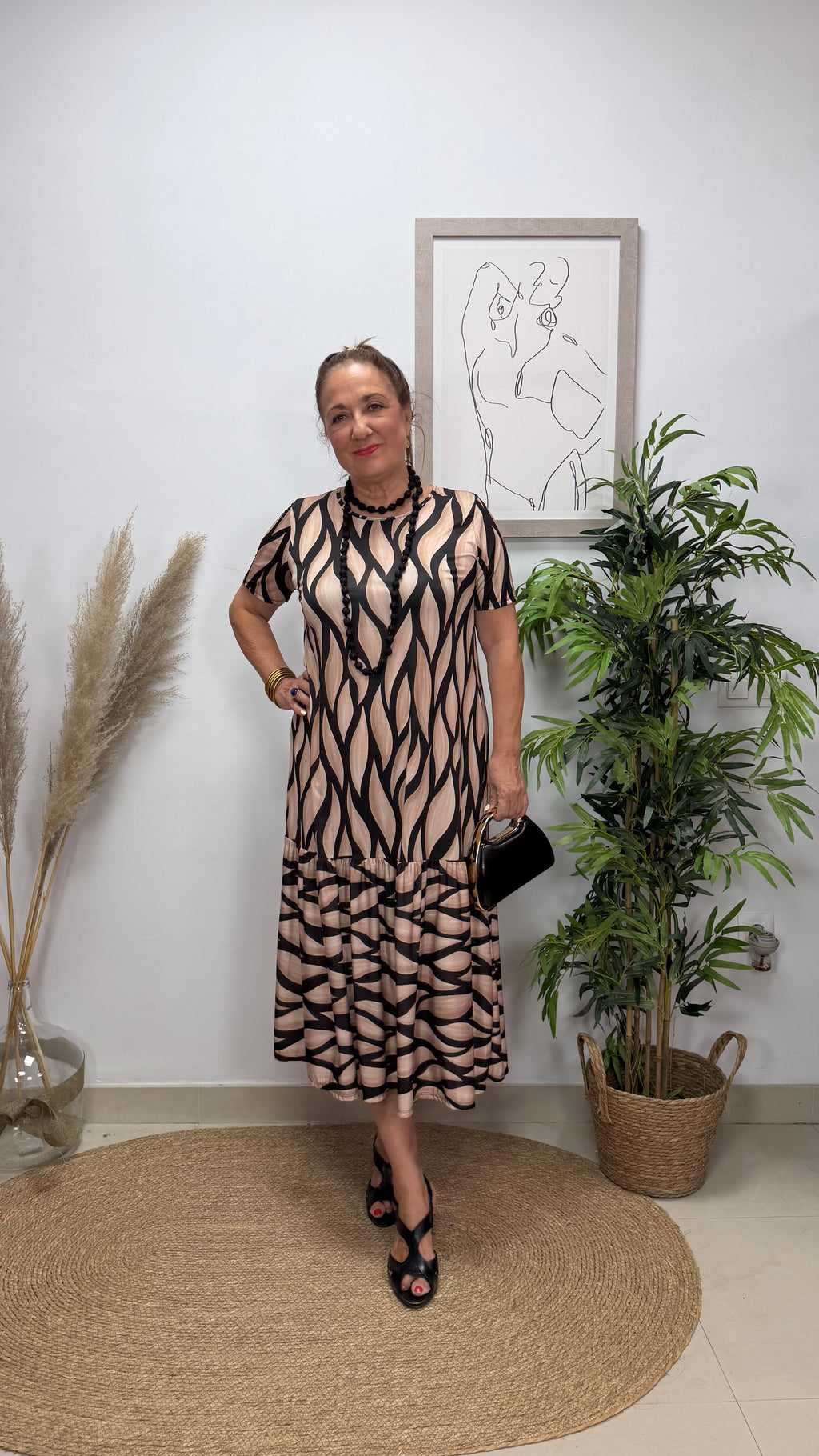 Vestido Redes Manga Corta Beige