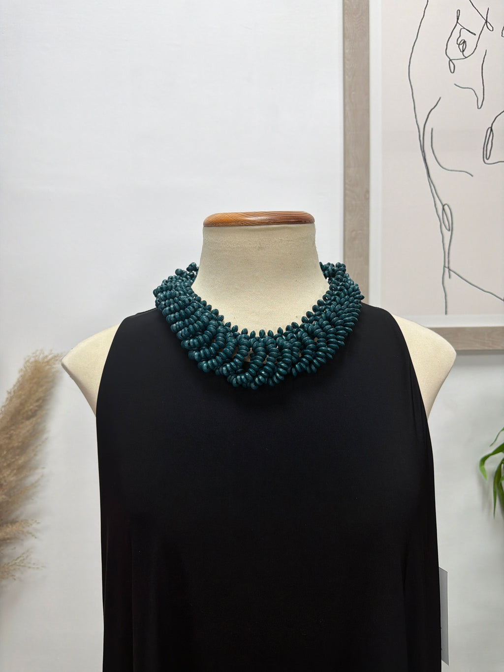 Collar Petróleo Detalles