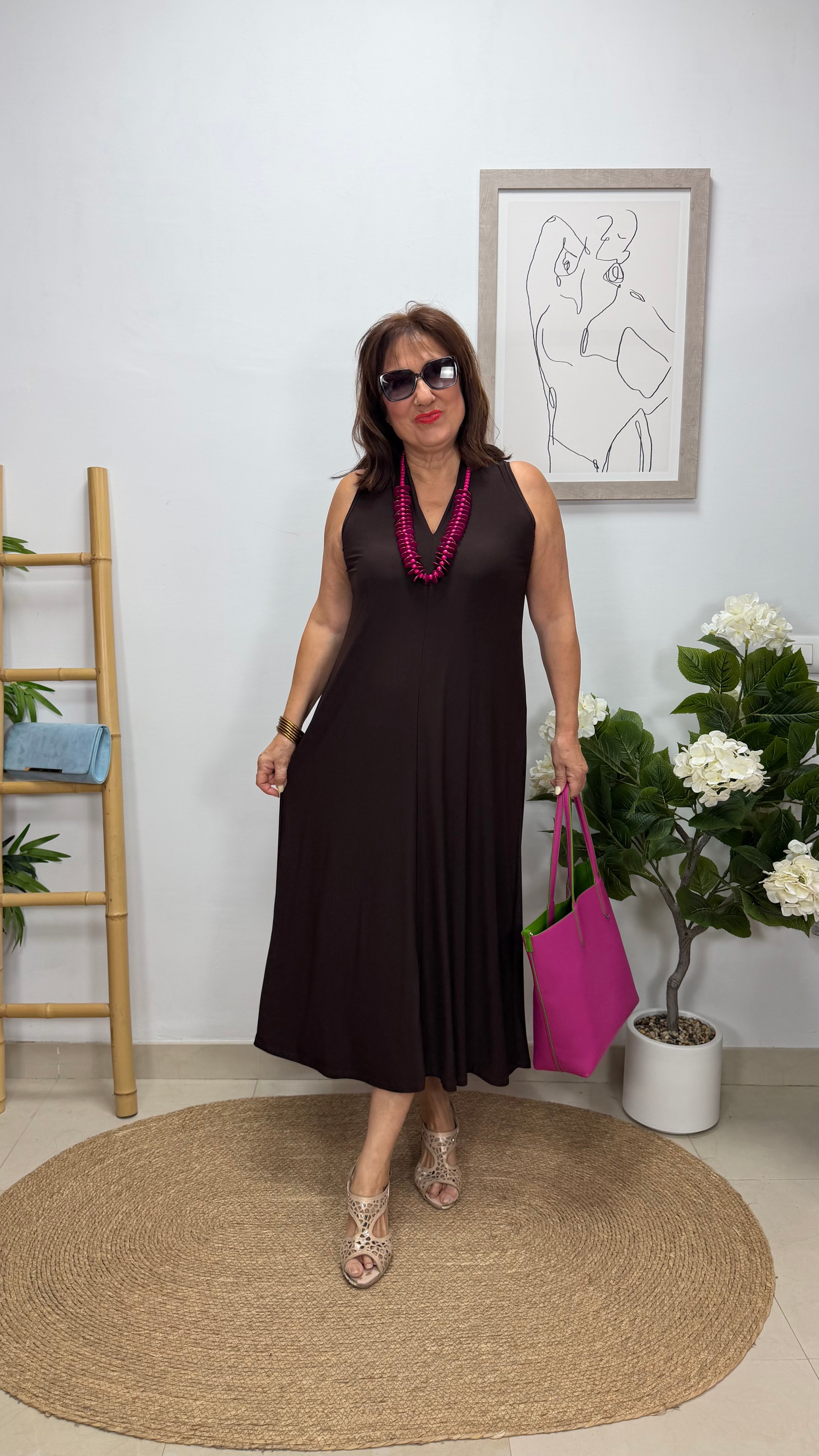 Vestido Paula Marrón sin manga