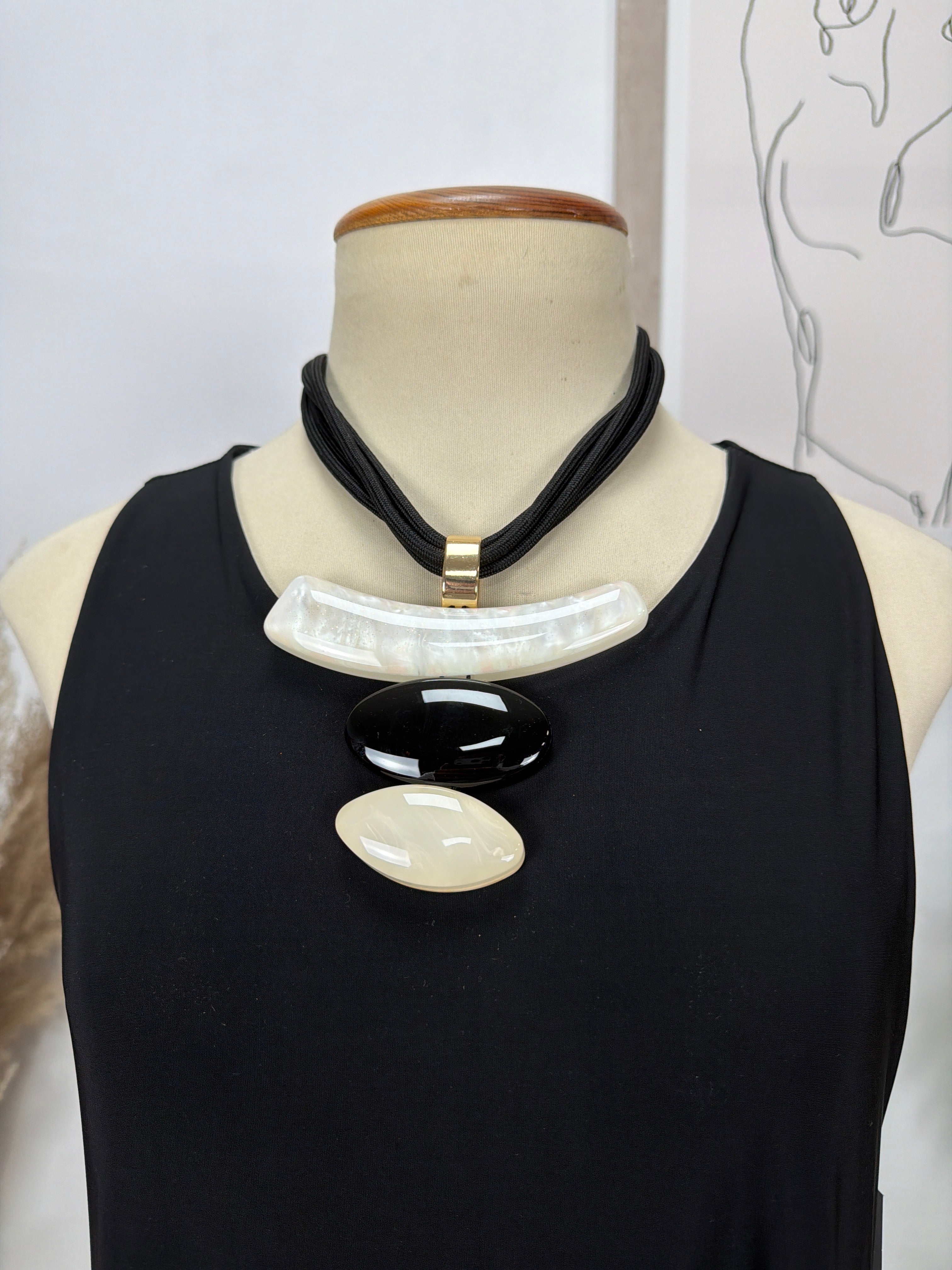 Collar Rigo Negro